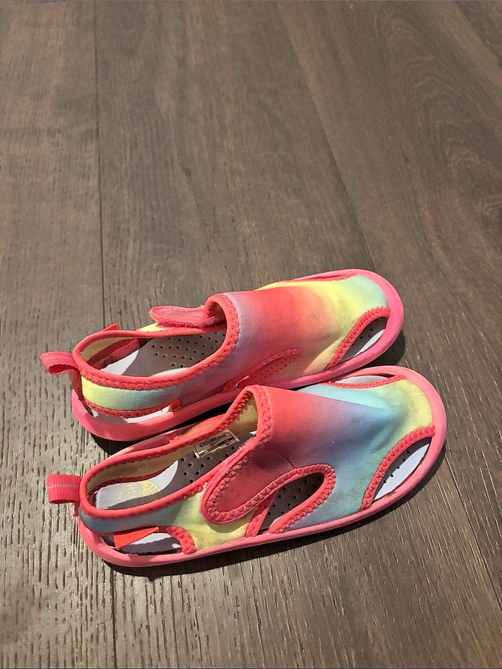 OshKosh B'Gosh Kids Aquatic Water Shoes